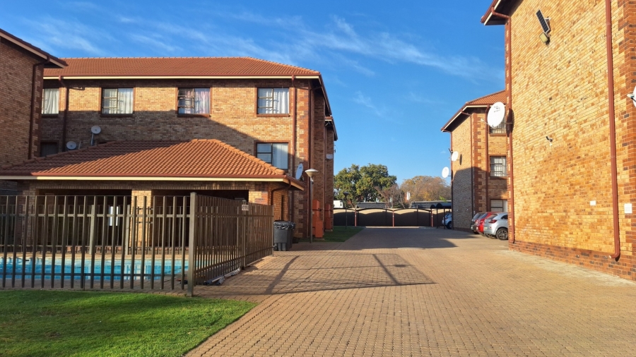1 Bedroom Property for Sale in Potchefstroom North West